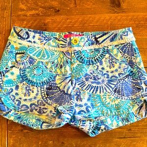 Lilly Pulitzer size 00 short